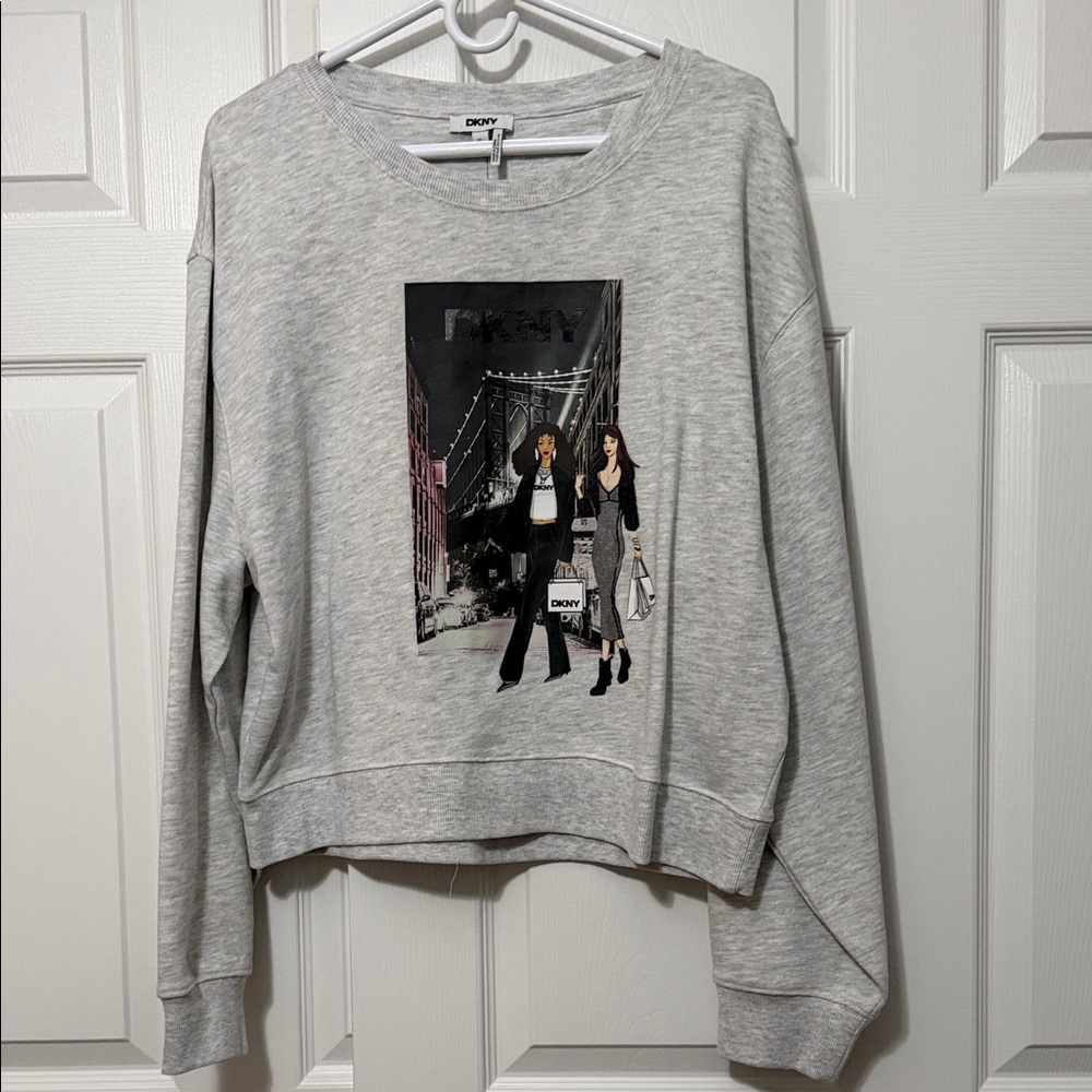 DKNY Light Gray Graphic Pullover NWT Size M